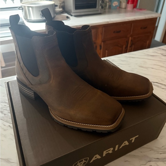 Ariat Men's Tan Leather Boots - Picture 2 of 7